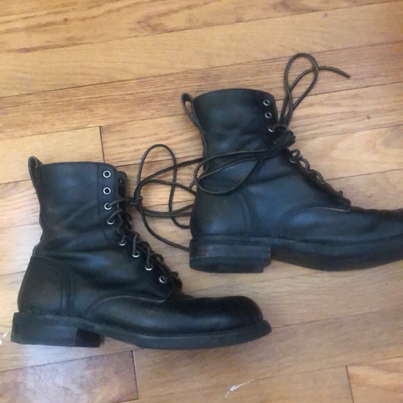 frye sutton tall lace